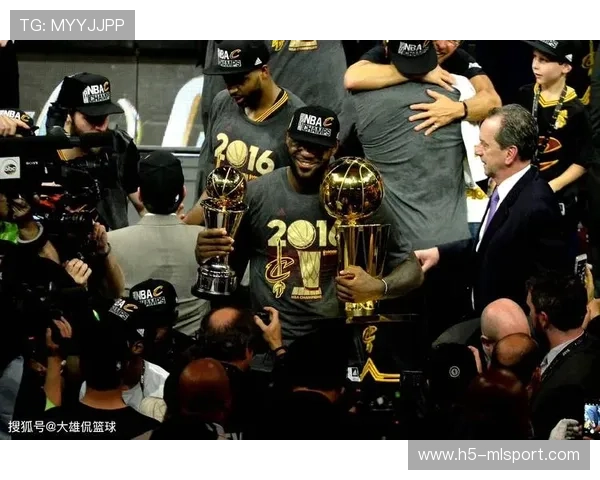 湖人稳扎稳打，詹姆斯笑着说“我们还没完”——篮球赛场上的坚持与梦想