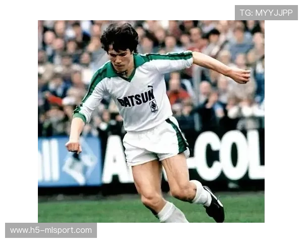 马特乌斯：马拉多纳的每一步都充满想象，马特乌斯谈马拉多纳